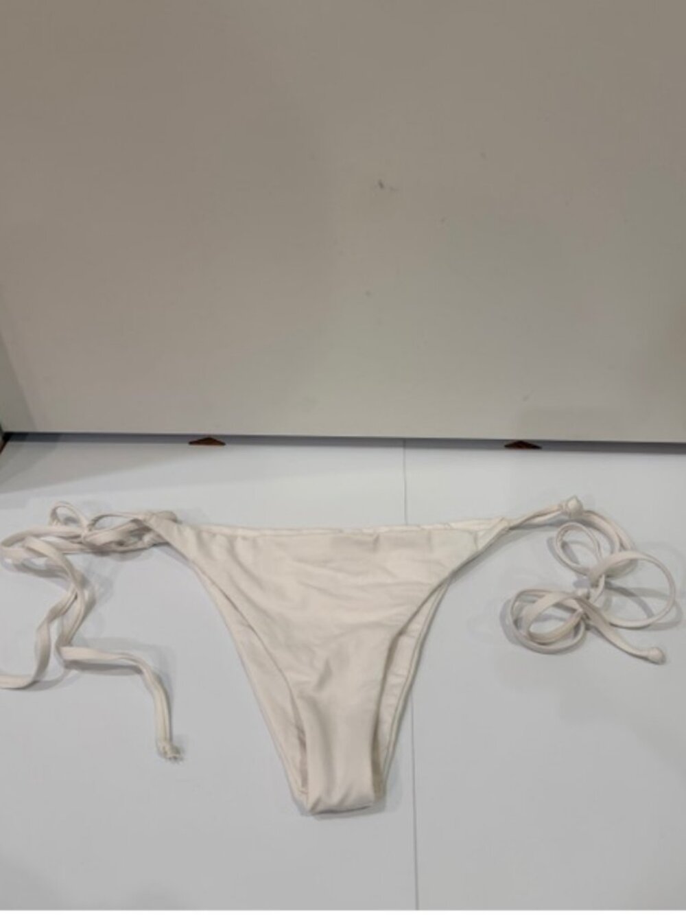 Frankies Bikinis Bikini Bottom Size Large – White, Tie Side, Minimal Coverage
